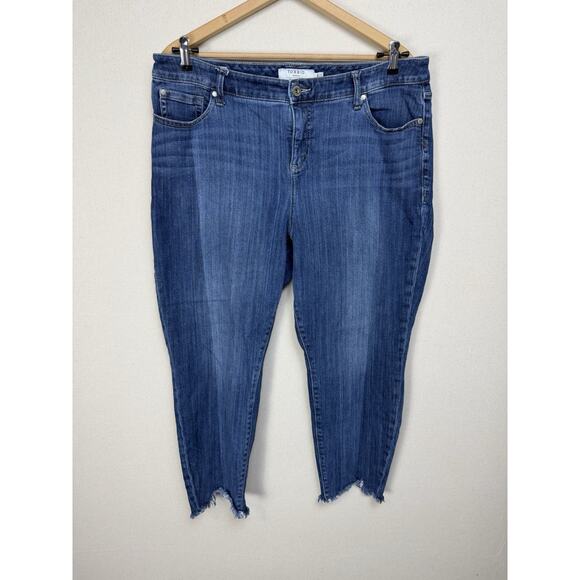 TORRID Distressed Hem Girlfriend Denim Jeans Plus Size 18R Cropped Preppy - Picture 1 of 16
